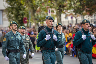 Fotos del desfile de la Guardia Civil en el día de su patrona en Pamplona.