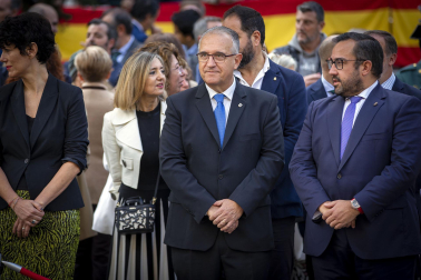 Fotos del desfile de la Guardia Civil en el día de su patrona en Pamplona.