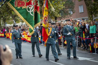 Fotos del desfile de la Guardia Civil en el día de su patrona en Pamplona.