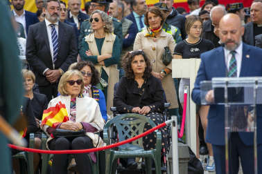 Fotos del desfile de la Guardia Civil en el día de su patrona en Pamplona.
