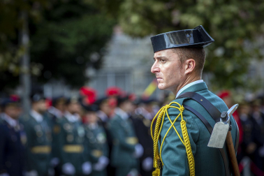 Fotos del desfile de la Guardia Civil en el día de su patrona en Pamplona.