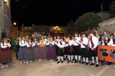 Fotos de la representación teatral de la llegada a Corella del monarca junto a su mujer María Luisa de Saboya en 1711.