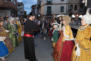 Fotos de la representación teatral de la llegada a Corella del monarca junto a su mujer María Luisa de Saboya en 1711.