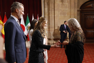 Los reyes Felipe y Letizia, acompañados de la princesa Leonor y la infanta Sofía, reciben en audiencia a los galardonados con los Premios Princesa de Asturias