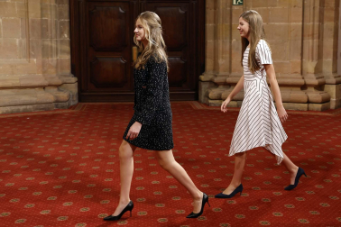 Los reyes Felipe y Letizia, acompañados de la princesa Leonor y la infanta Sofía, reciben en audiencia a los galardonados con los Premios Princesa de Asturias