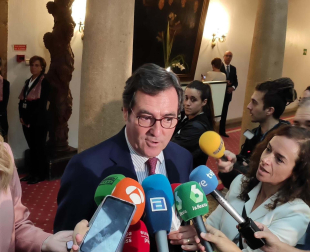 Los reyes Felipe y Letizia, acompañados de la princesa Leonor y la infanta Sofía, reciben en audiencia a los galardonados con los Premios Princesa de Asturias