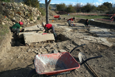 Fotos de las catas arqueológicas en Santa Criz de Eslava.