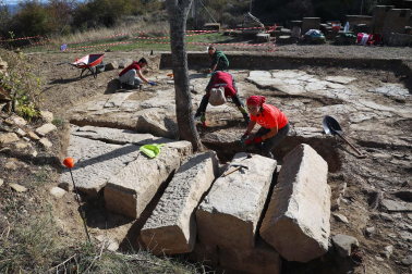 Fotos de las catas arqueológicas en Santa Criz de Eslava.