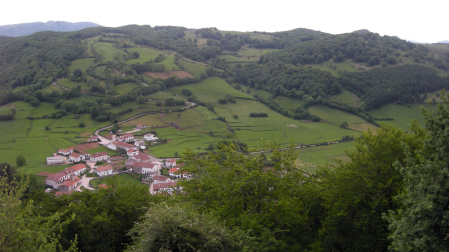 Gorriti, desde la zona de la ermita de Santa Bárbara, donde antes estaba el castillo
