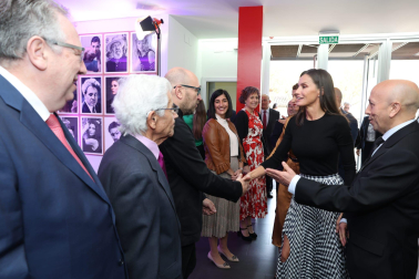 Foto de la reina Letizia durante su visita a Tudela para participar en un homenaje a Pilar Miró en el marco del Festival Ópera Prima.