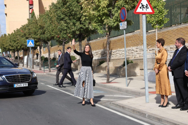 Foto de la reina Letizia durante su visita a Tudela para participar en un homenaje a Pilar Miró en el marco del Festival Ópera Prima.