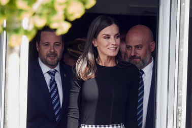 Foto de la reina Letizia durante su visita a Tudela para participar en el homenaje a Pilar Miró en el marco del Festival Ópera Prima.