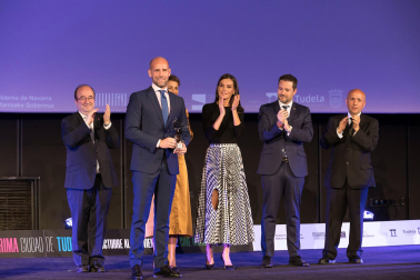 Foto de la reina Letizia durante su visita a Tudela para participar en el homenaje a Pilar Miró en el marco del Festival Ópera Prima