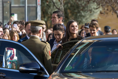 Foto de la reina Letizia durante su visita a Tudela para participar en el homenaje a Pilar Miró en el marco del Festival Ópera Prima