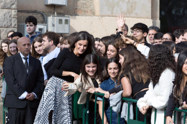Foto de la reina Letizia durante su visita a Tudela para participar en el homenaje a Pilar Miró en el marco del Festival Ópera Prima