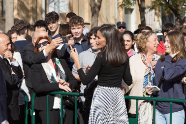 Foto de la reina Letizia durante su visita a Tudela para participar en el homenaje a Pilar Miró en el marco del Festival Ópera Prima