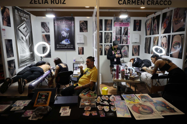 Imágenes del salón del tatuaje en Baluarte