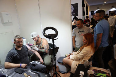 Imágenes del salón del tatuaje en Baluarte