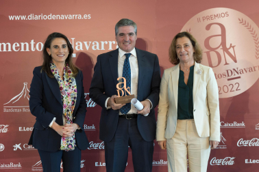 De izq. a dcha.: Isabel Moreno Bartolomé (Caixabank), Benito Jiménez Cambra (CEO Congelados de Navarra) e Isabel Peñaranda (Directora Territorial ICEX).
