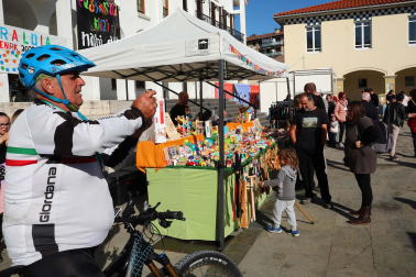 Fotos de la feria artesanal en Irurtzun.