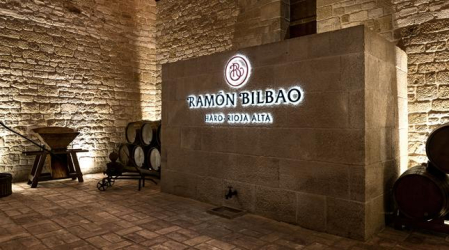 Sala del Fundador de Bodegas Ramón Bilbao en Haro (La Rioja)