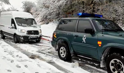 Vídeo con rescate de conductores en el Puerto de Ibañeta