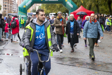 Imágenes de la carrera solidaria del Teléfono de la Esperanza