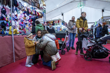Fotos de la feria de Navidad de la Plaza de Toros de Pamplona