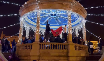 Vídeo con las celebraciones marroquíes en la Plaza del Castillo (II)