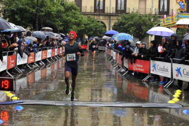 Fotos del XLIII Cross de las Peñas de Tafalla./