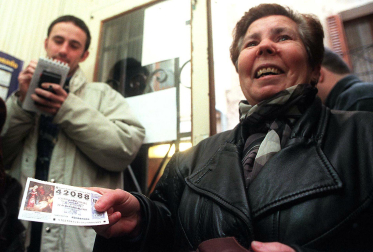 Fotos del 25 aniversario del segundo premio de la Lotería de Navidad en Tafalla