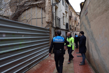Imagen de la vivienda ubicada en el número 8 de la calle Cofrete de Tudela que se ha derrumbado.