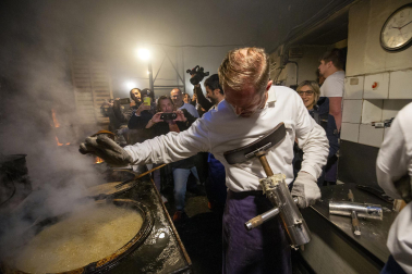 Celebración del 150 aniversario de la churrería La Mañueta en Pamplona.