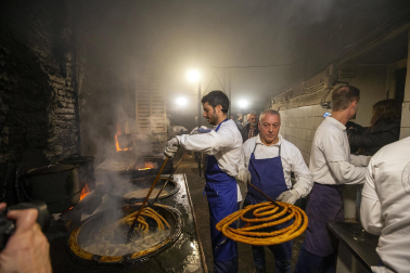Celebración del 150 aniversario de la churrería La Mañueta en Pamplona.
