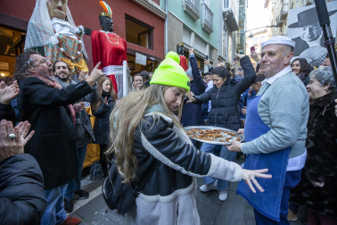 Celebración del 150 aniversario de la churrería La Mañueta en Pamplona.