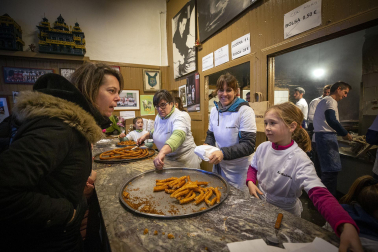 Celebración del 150 aniversario de la churrería La Mañueta en Pamplona.