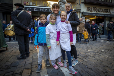 Celebración del 150 aniversario de la churrería La Mañueta en Pamplona.