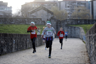 Participantes en la XI Carrera Infantil de la Navidad de Asvona