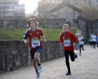 Participantes en la XI Carrera Infantil de la Navidad de Asvona