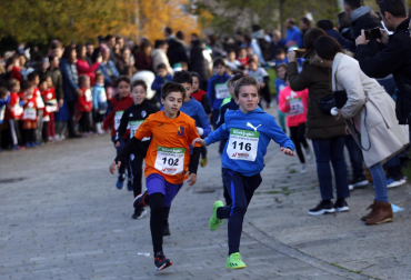 Participantes en la XI Carrera Infantil de la Navidad de Asvona