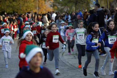 Participantes en la XI Carrera Infantil de la Navidad de Asvona