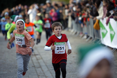 Participantes en la XI Carrera Infantil de la Navidad de Asvona