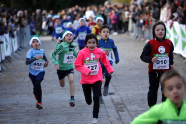 Participantes en la XI Carrera Infantil de la Navidad de Asvona