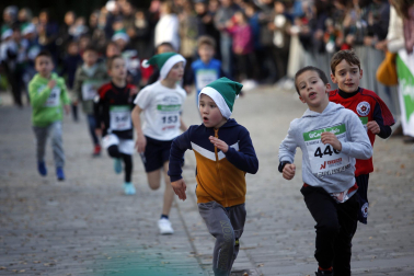 Participantes en la XI Carrera Infantil de la Navidad de Asvona