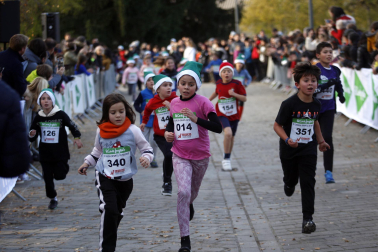 Participantes en la XI Carrera Infantil de la Navidad de Asvona