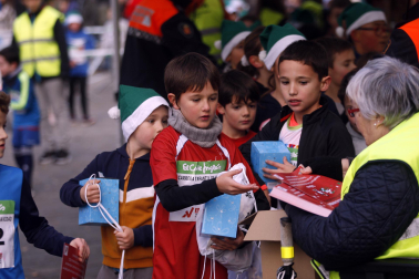 Participantes en la XI Carrera Infantil de la Navidad de Asvona