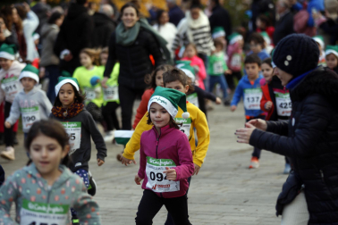 Participantes en la XI Carrera Infantil de la Navidad de Asvona