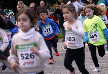 Participantes en la XI Carrera Infantil de la Navidad de Asvona