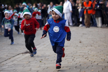 Participantes en la XI Carrera Infantil de la Navidad de Asvona