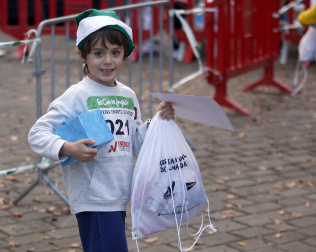 Participantes en la XI Carrera Infantil de la Navidad de Asvona